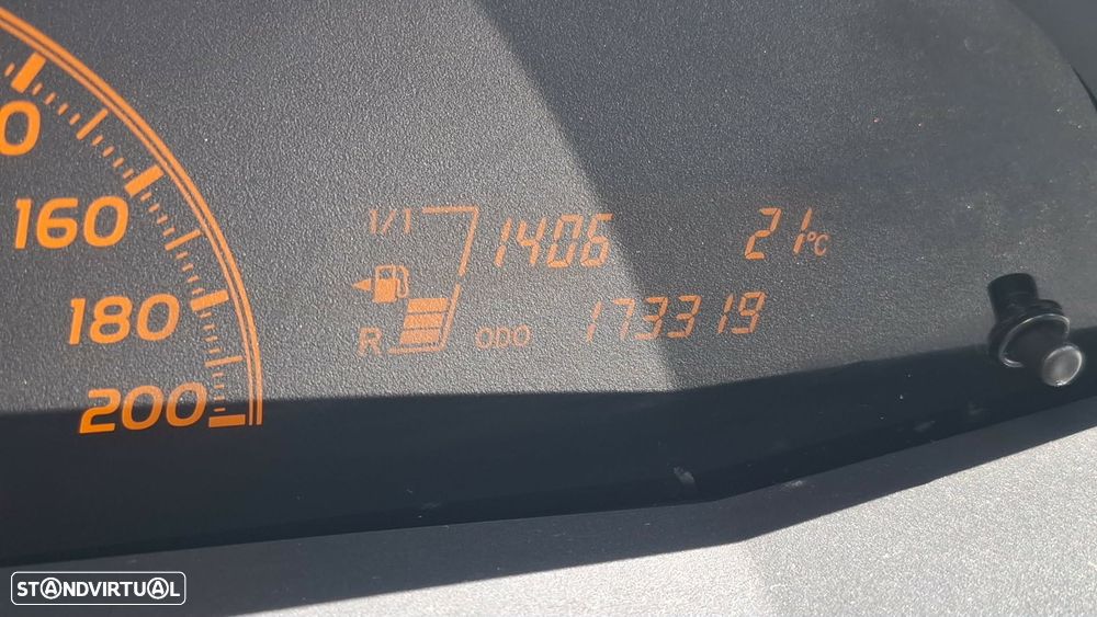 Toyota Yaris 1.4 D-4D AC Manual - 9
