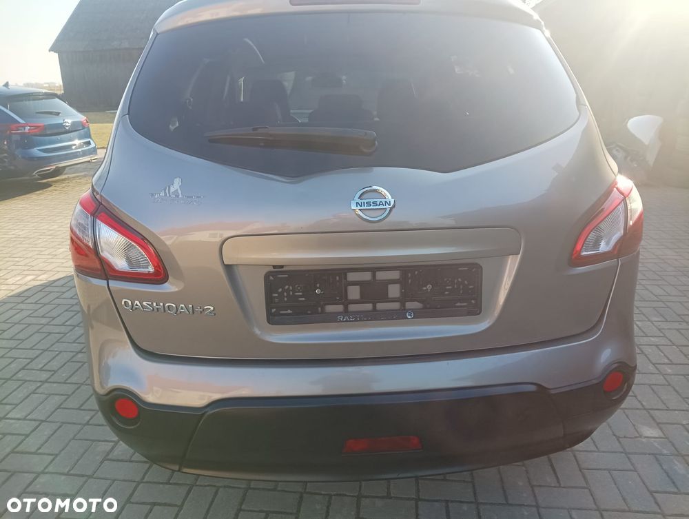 Nissan Qashqai+2 1.6 360 - 6