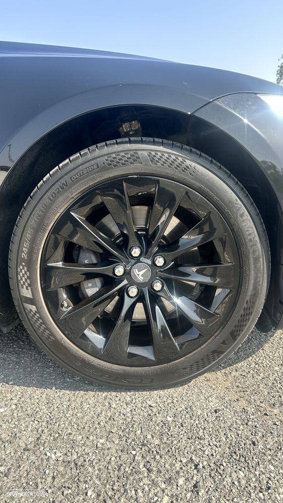 Tesla Model S 85 - 16