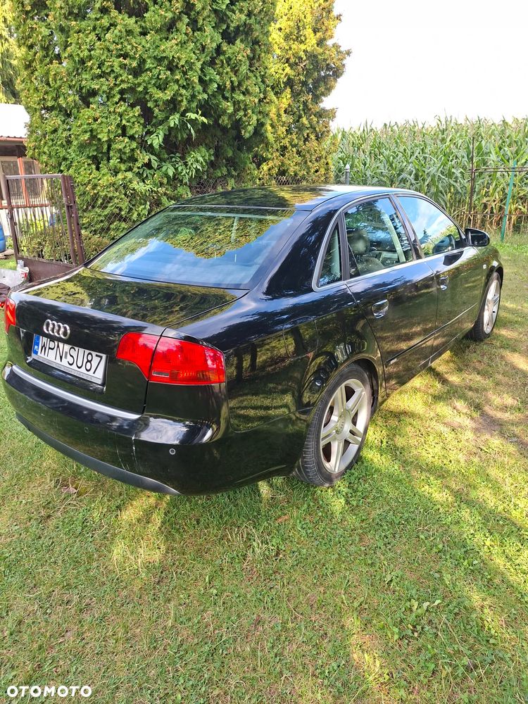 Audi A4 Limousine - 5