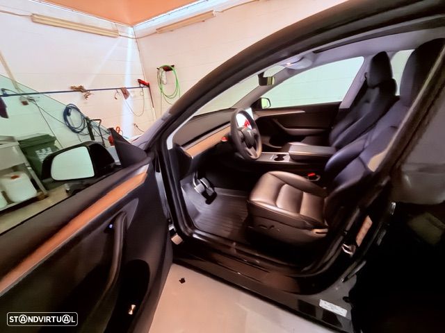 Tesla Model Y RWD - 19