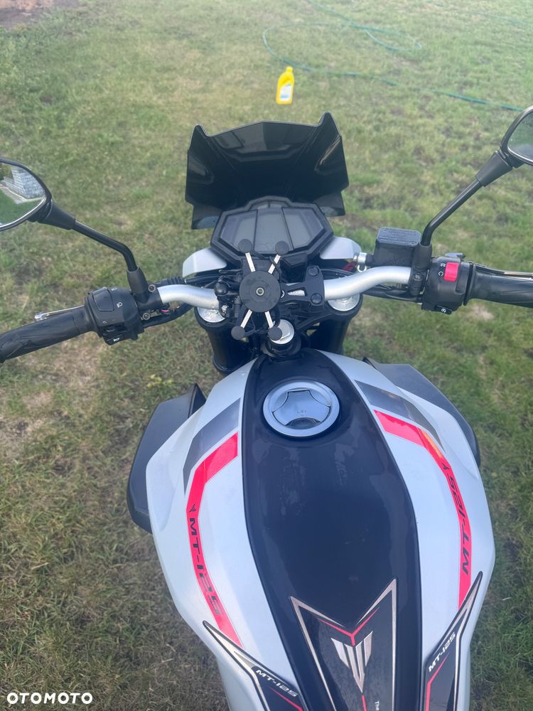 Yamaha MT - 8