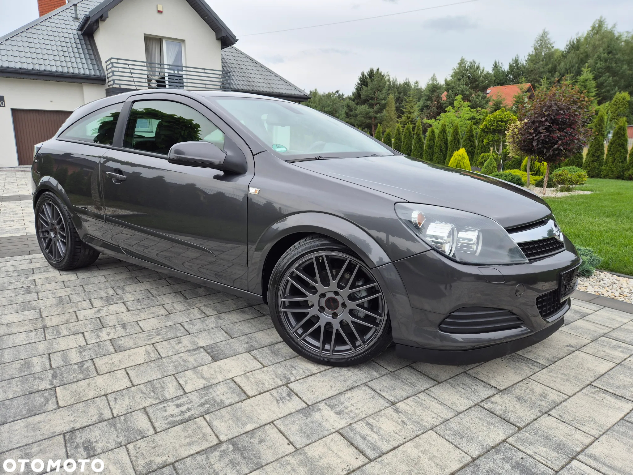 Opel Astra GTC 1.6 - 4