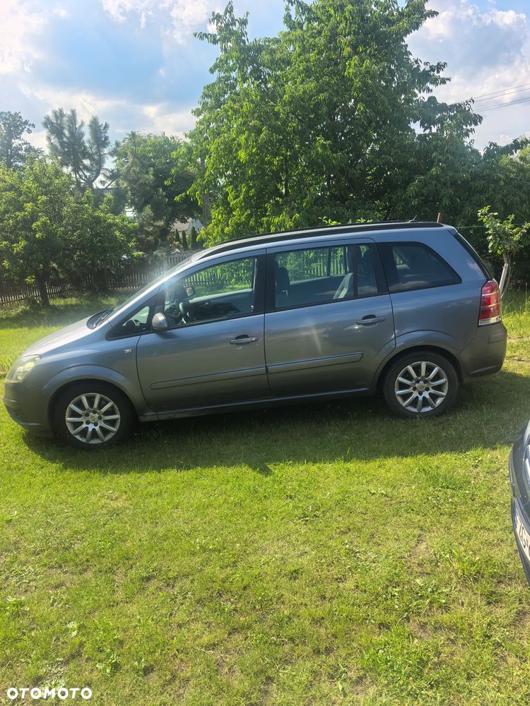 Opel Zafira 1.9 CDTI Essentia - 5