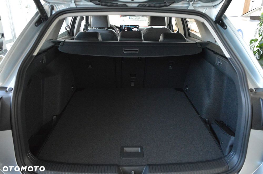 Volkswagen Golf Variant - 27