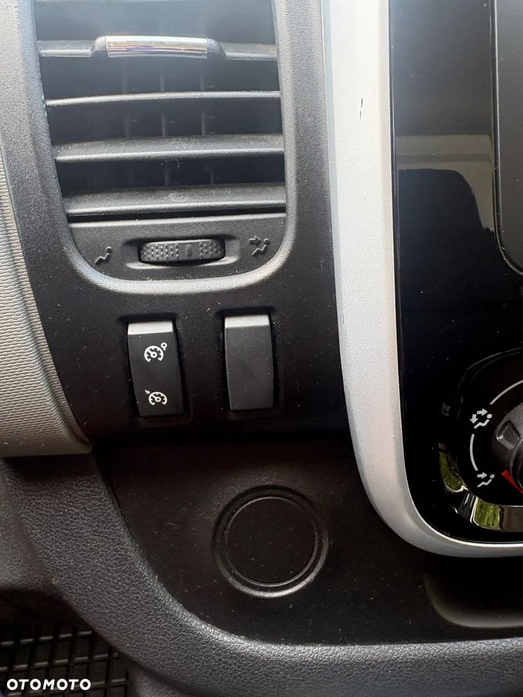 Renault Trafic - 28