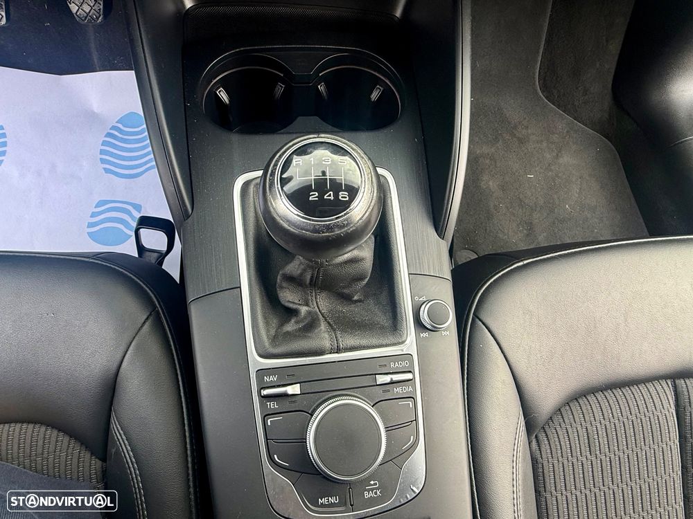 Audi A3 Sportback 1.6 TDI Attraction - 16