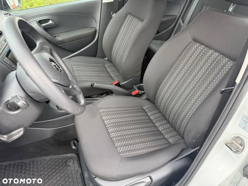 Volkswagen Polo - 6