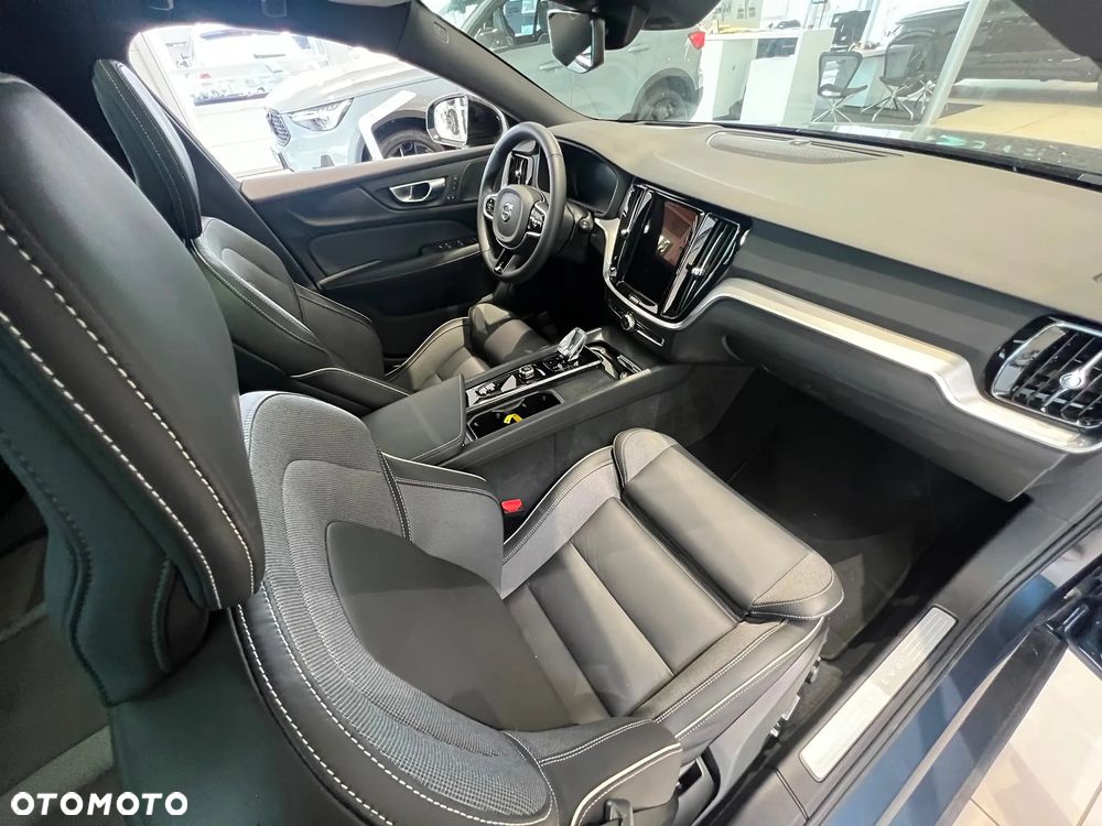 Volvo V60 B4 B Ultimate Dark - 20