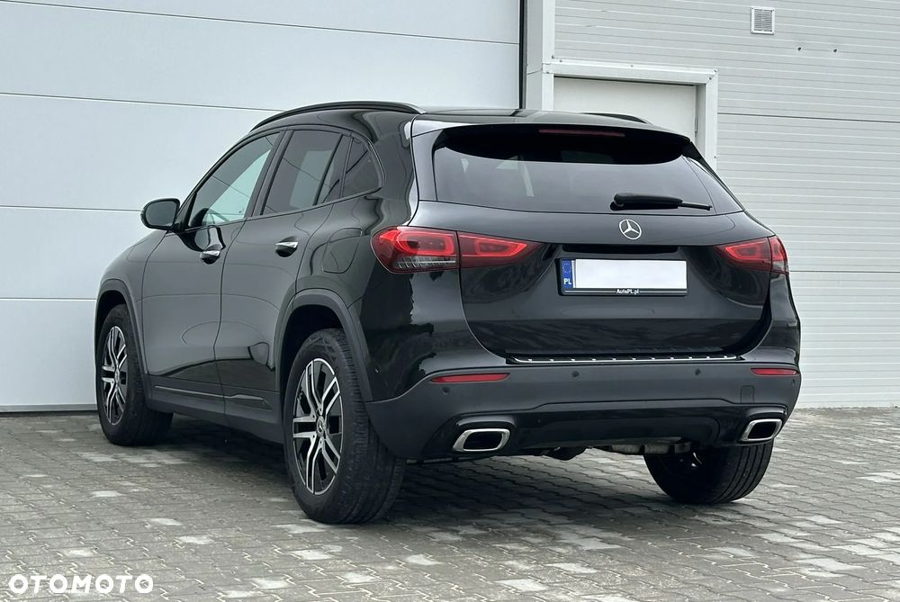 Mercedes-Benz GLA 200 4-Matic Progressive - 15