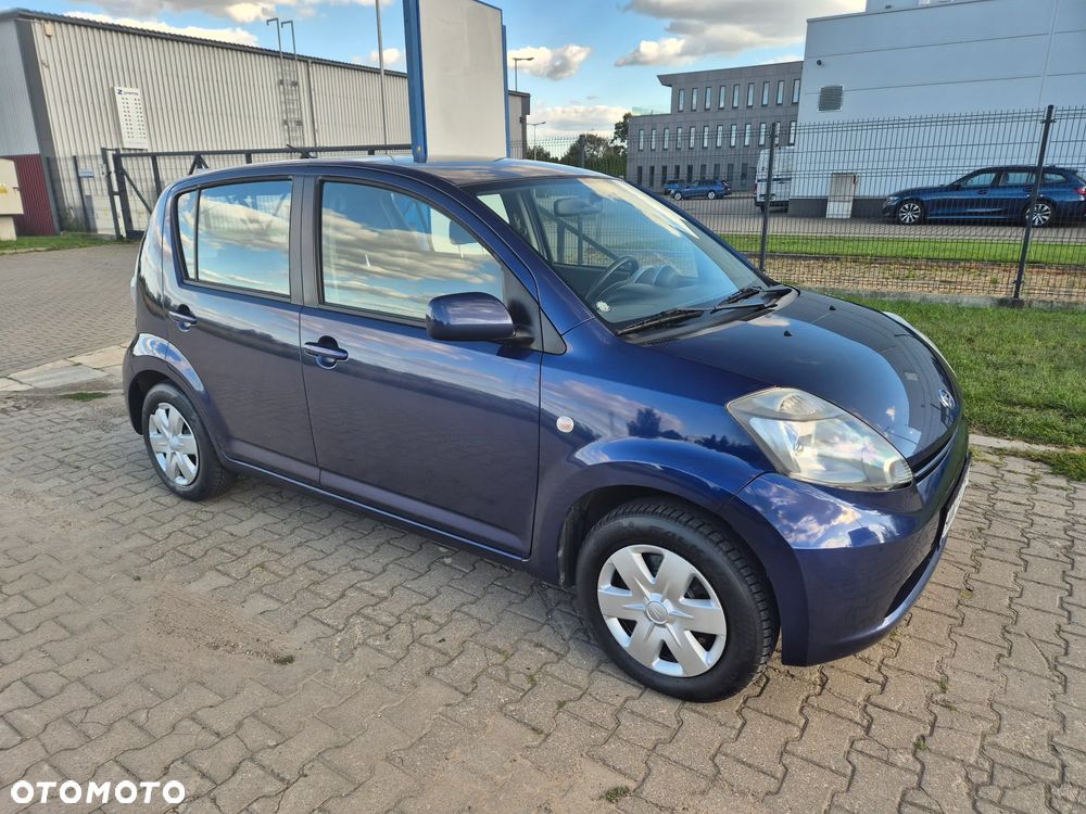 Daihatsu Sirion - 11