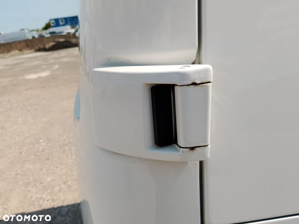Volkswagen Transporter - 17