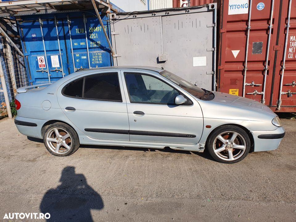 Dezmembrari  Renault MEGANE 1  1995  > 2006 1.4 16V (LA0D, LA1H, lA0W - 3