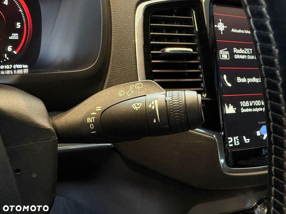 Volvo XC 90 - 35