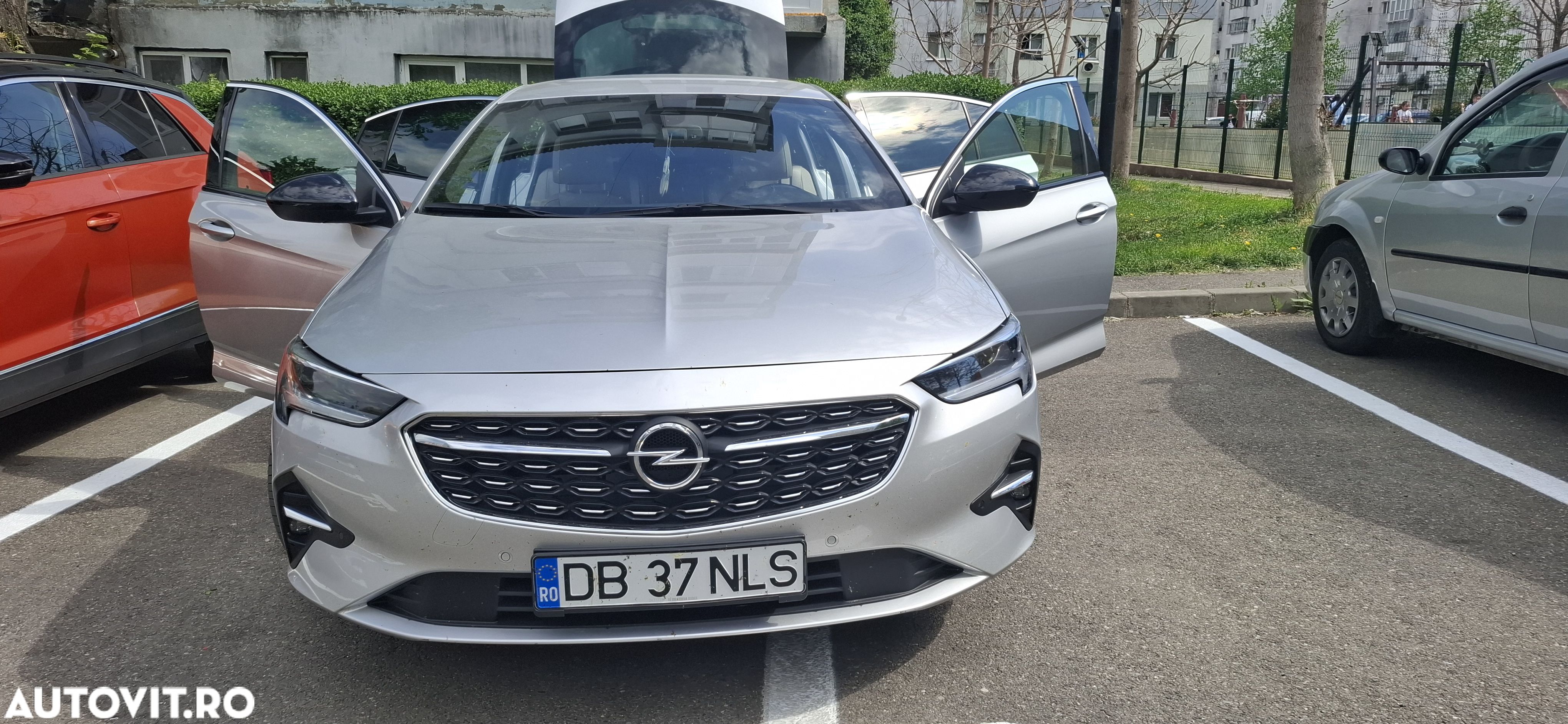 Opel Insignia Grand Sport 2.0 Diesel 4x4 Automatik Elegance - 1