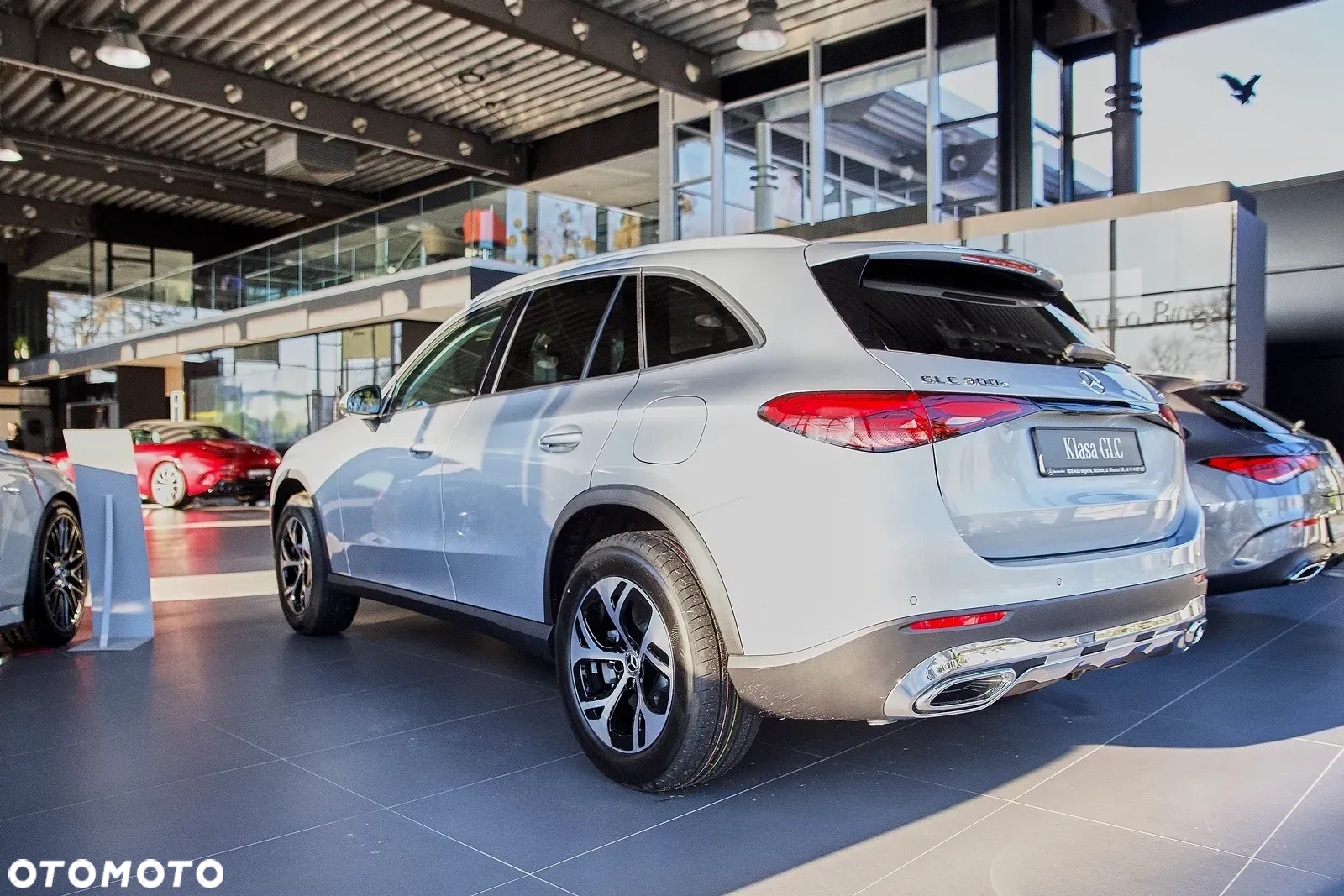Mercedes-Benz GLC 300 e 4-Matic Avantgarde - 2
