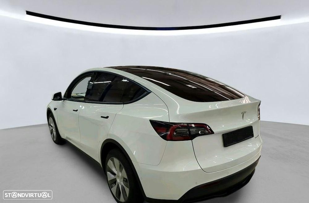 Tesla Model Y Long Range Dual Motor AWD - 2