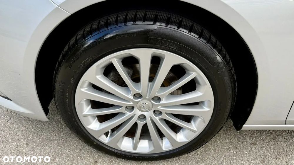 Opel Insignia 1.5 T Exclusive S&S - 14