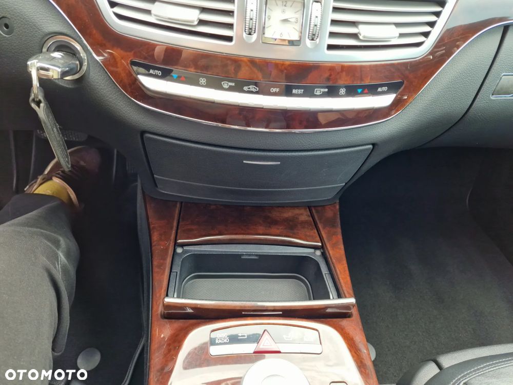 Mercedes-Benz Klasa S 350 BlueTEC DPF 7G-TRONIC - 24