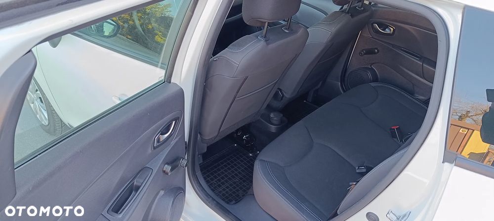 Renault Clio 1.2 16V Life - 9