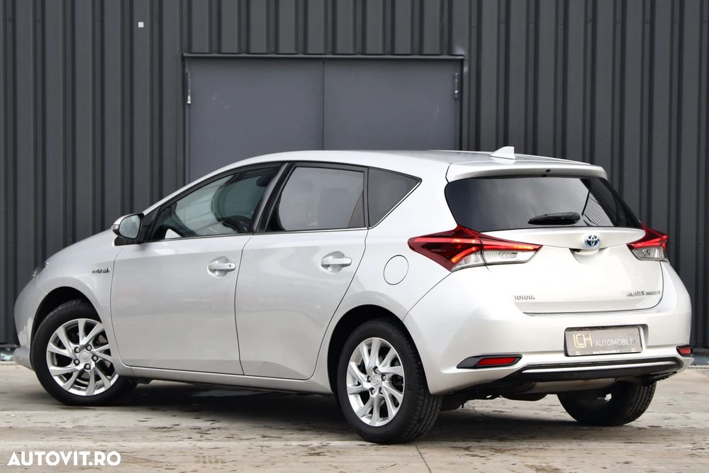 Toyota Auris 1.8 L VVT-i Hybrid Sol - 4