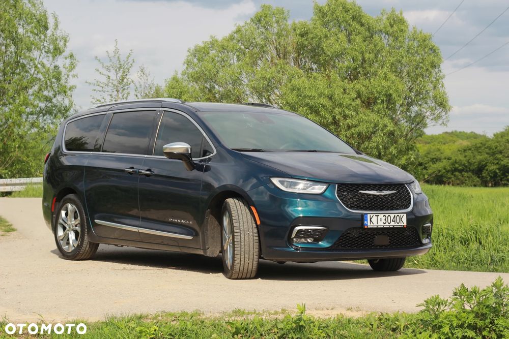 Chrysler Pacifica - 2