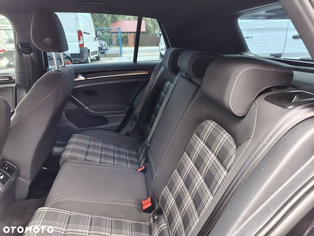 Volkswagen Golf GTD (BlueMotion Technology) DSG - 28