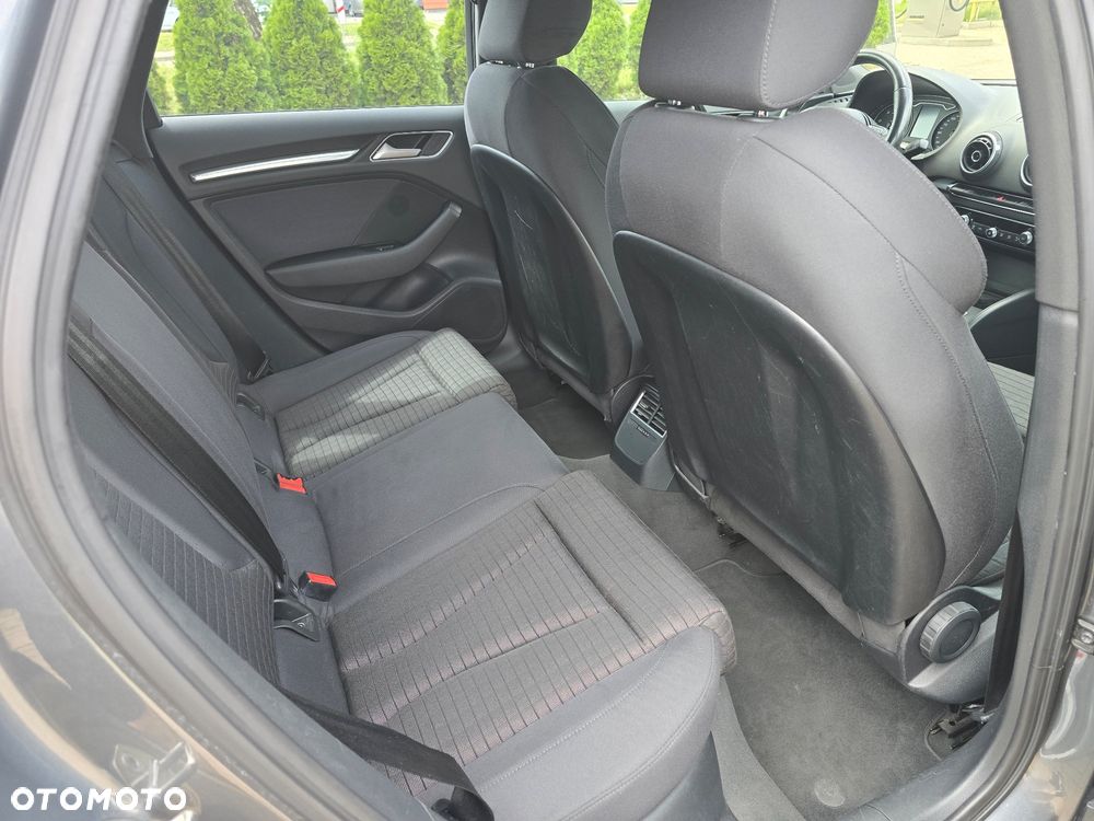 Audi A3 Sportback 1.6 TDI - 10