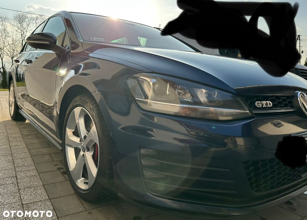 Volkswagen Golf - 9