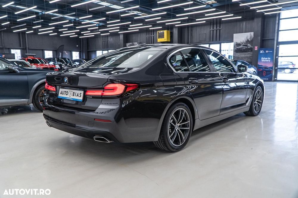 BMW Seria 5 530e Aut. Luxury Line - 7