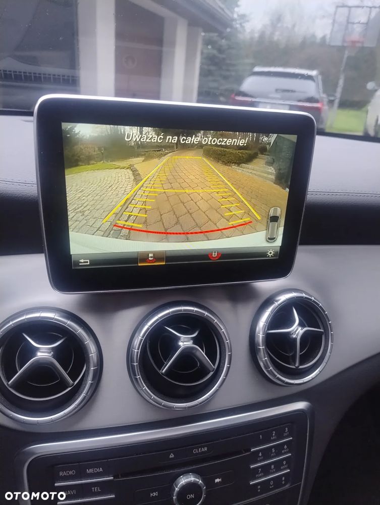 Mercedes-Benz CLA 250 4Matic 7G-DCT AMG Line - 17