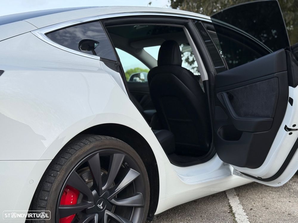 Tesla Model 3 Performance Dual Motor AWD - 19