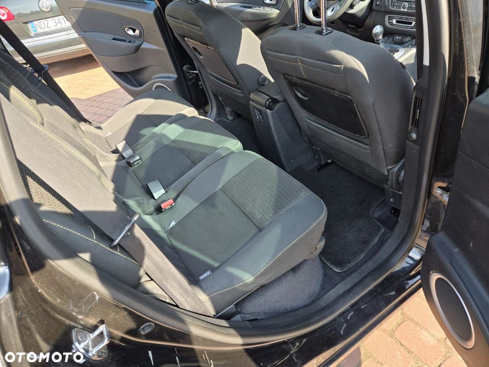 Renault Grand Scenic - 10