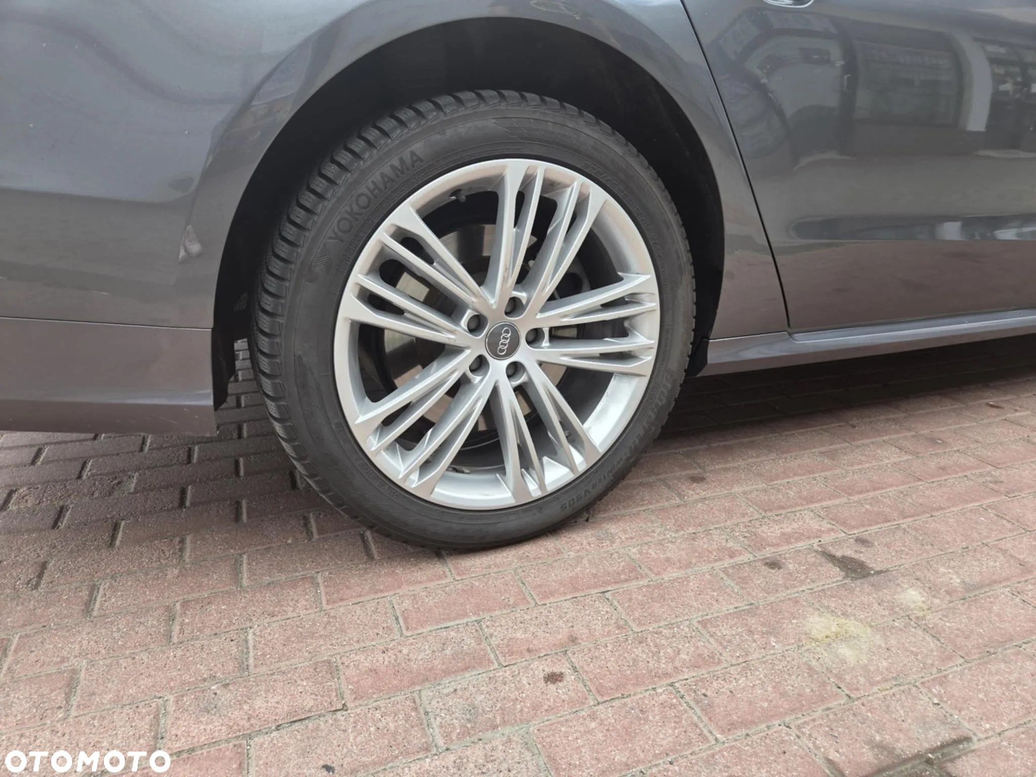 Audi A8 - 12