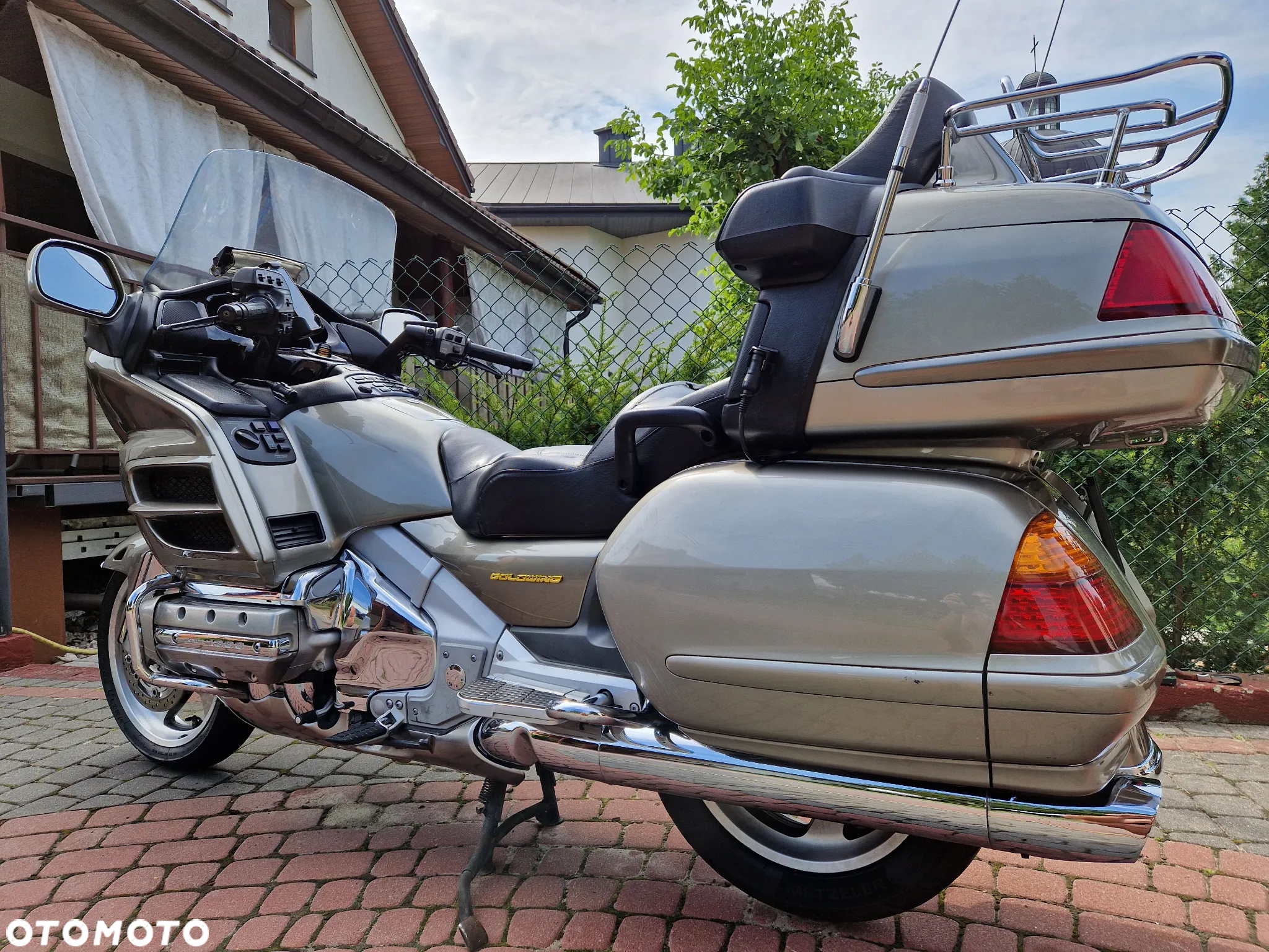 Honda GL - 6