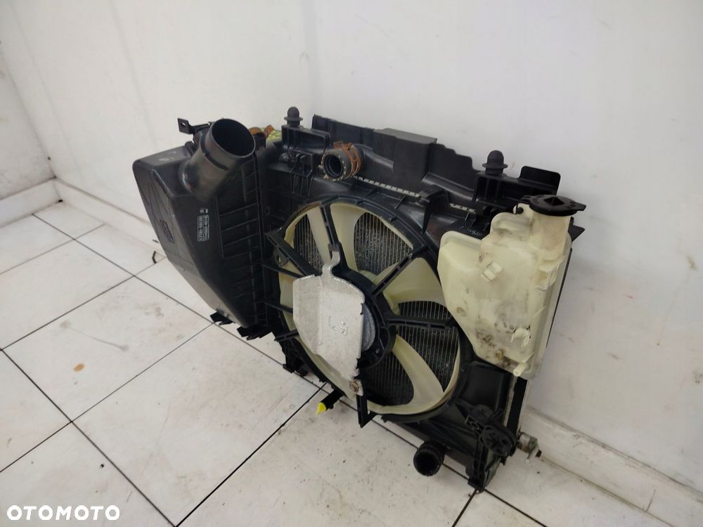 toyota iq 08r- komplet chłodnic wentylator 1.0 benzyna - 6