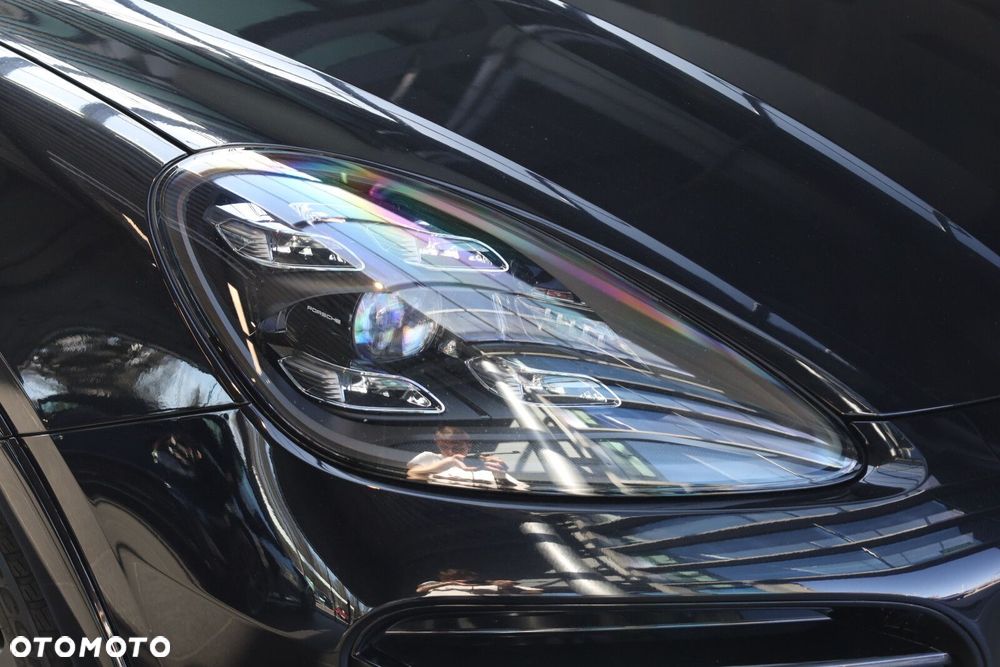 Porsche Cayenne - 21