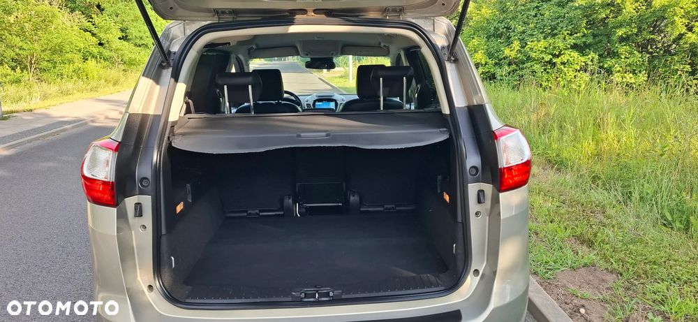 Ford Grand C-MAX - 19
