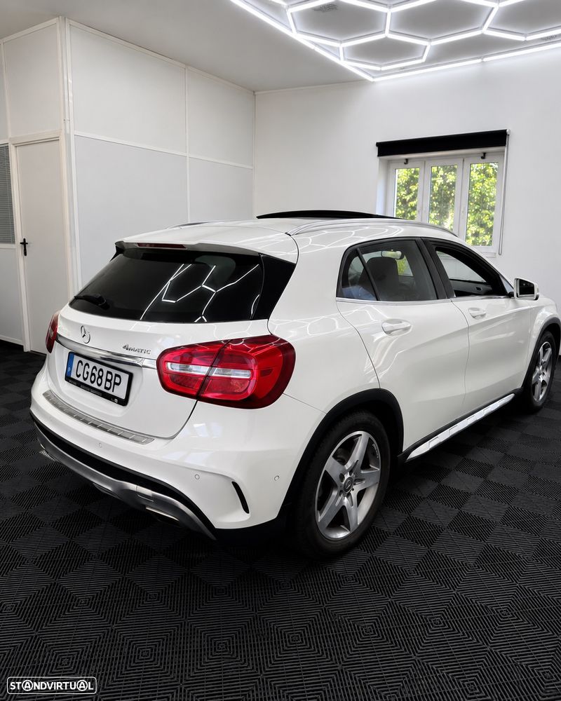 Mercedes-Benz GLA 220 CDI 4Matic 7G-DCT AMG Line — fotografia 2