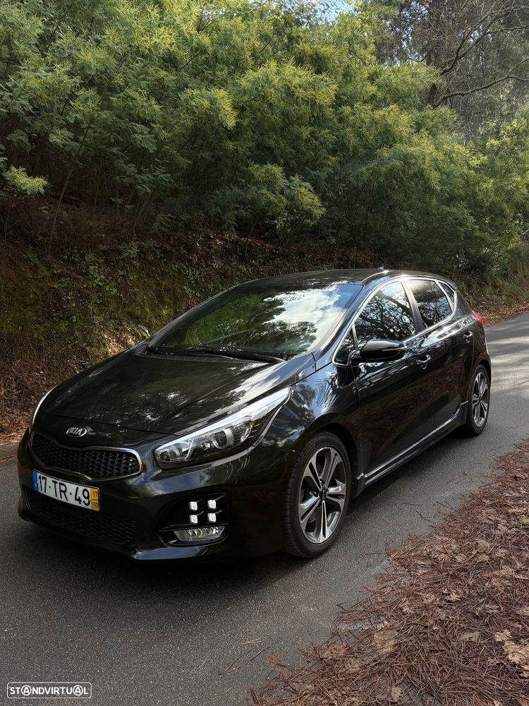 Kia Ceed 1.6 CRDi GT Line - 1