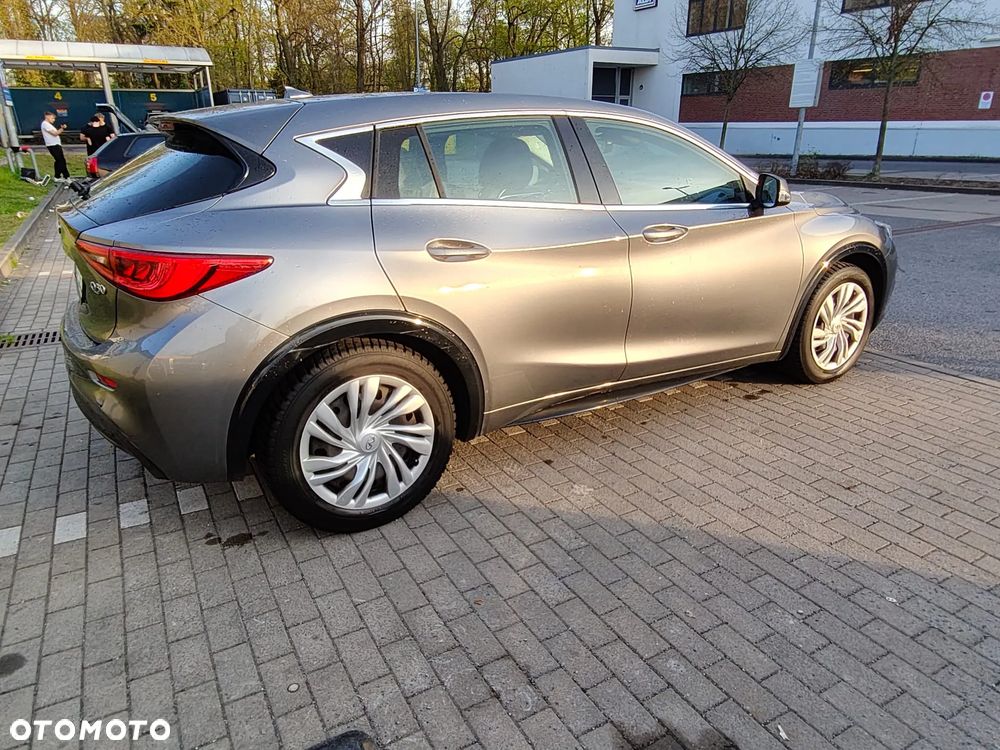 Infiniti Q30 1.5d - 2