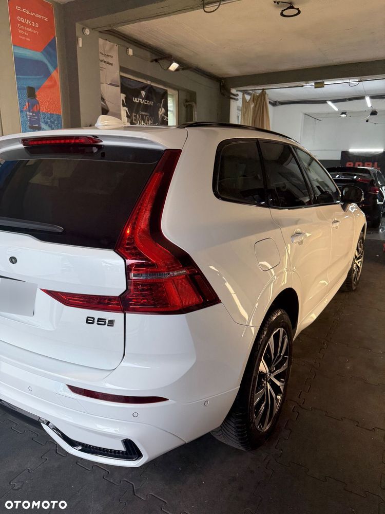 Volvo XC 60 B5 B AWD Plus Dark - 9