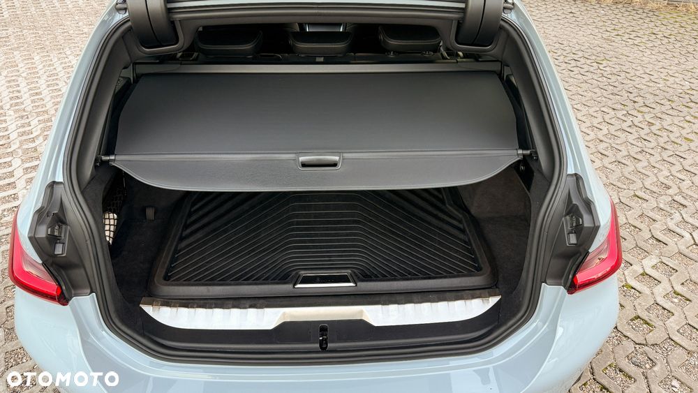 BMW Seria 3 330e xDrive M Sport sport - 27