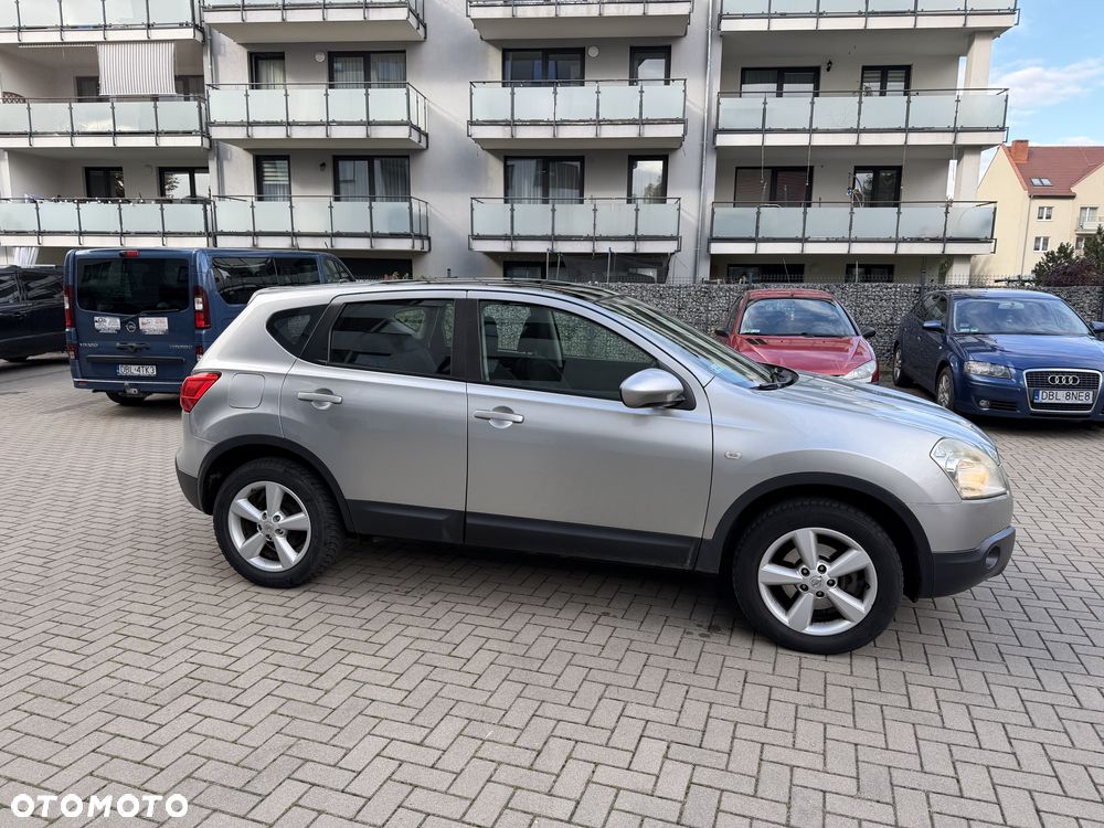 Nissan Qashqai - 4