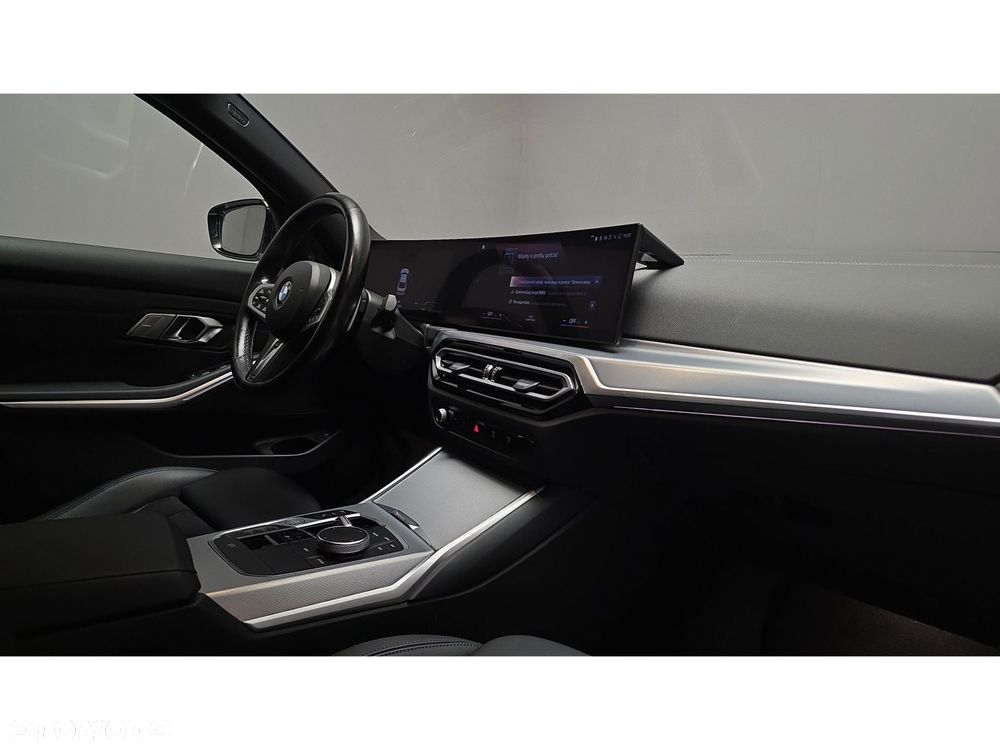 BMW Seria 3 320d xDrive M Sport sport - 30