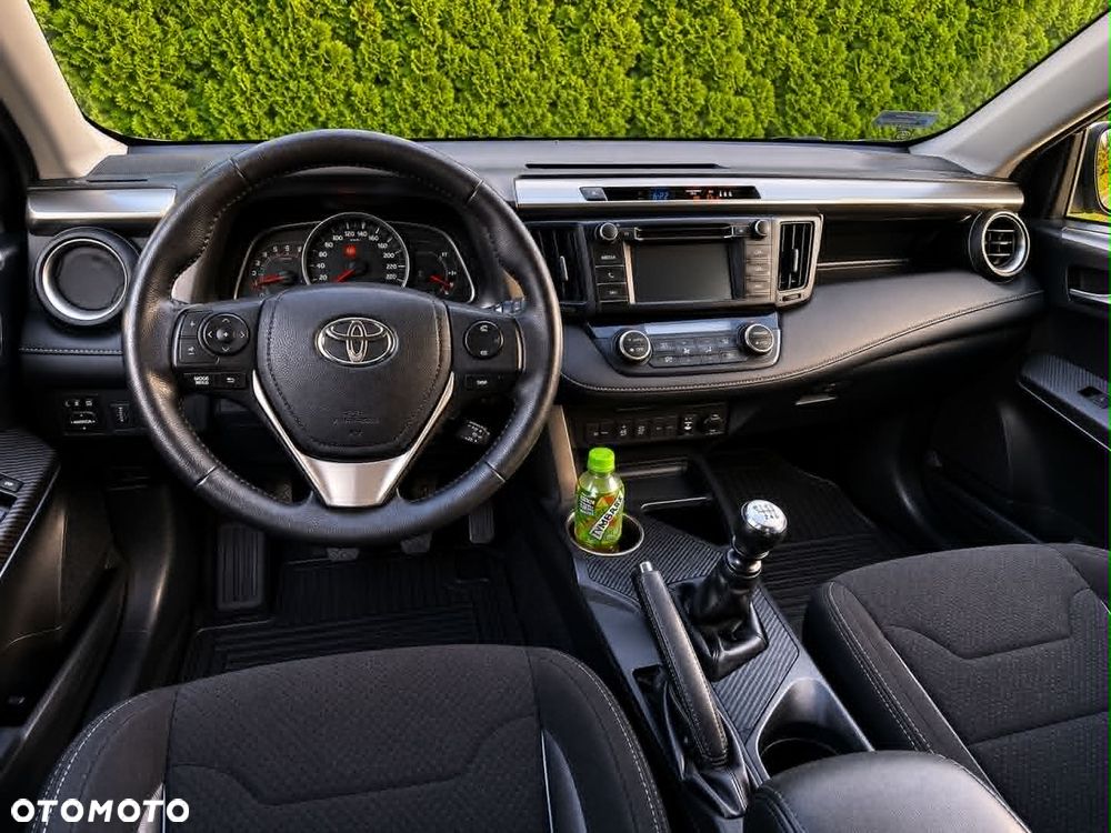 Toyota RAV4 2.0 D-4D Active - 8