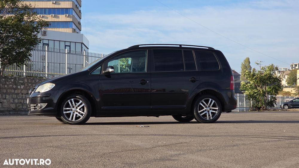 Volkswagen Touran - 3