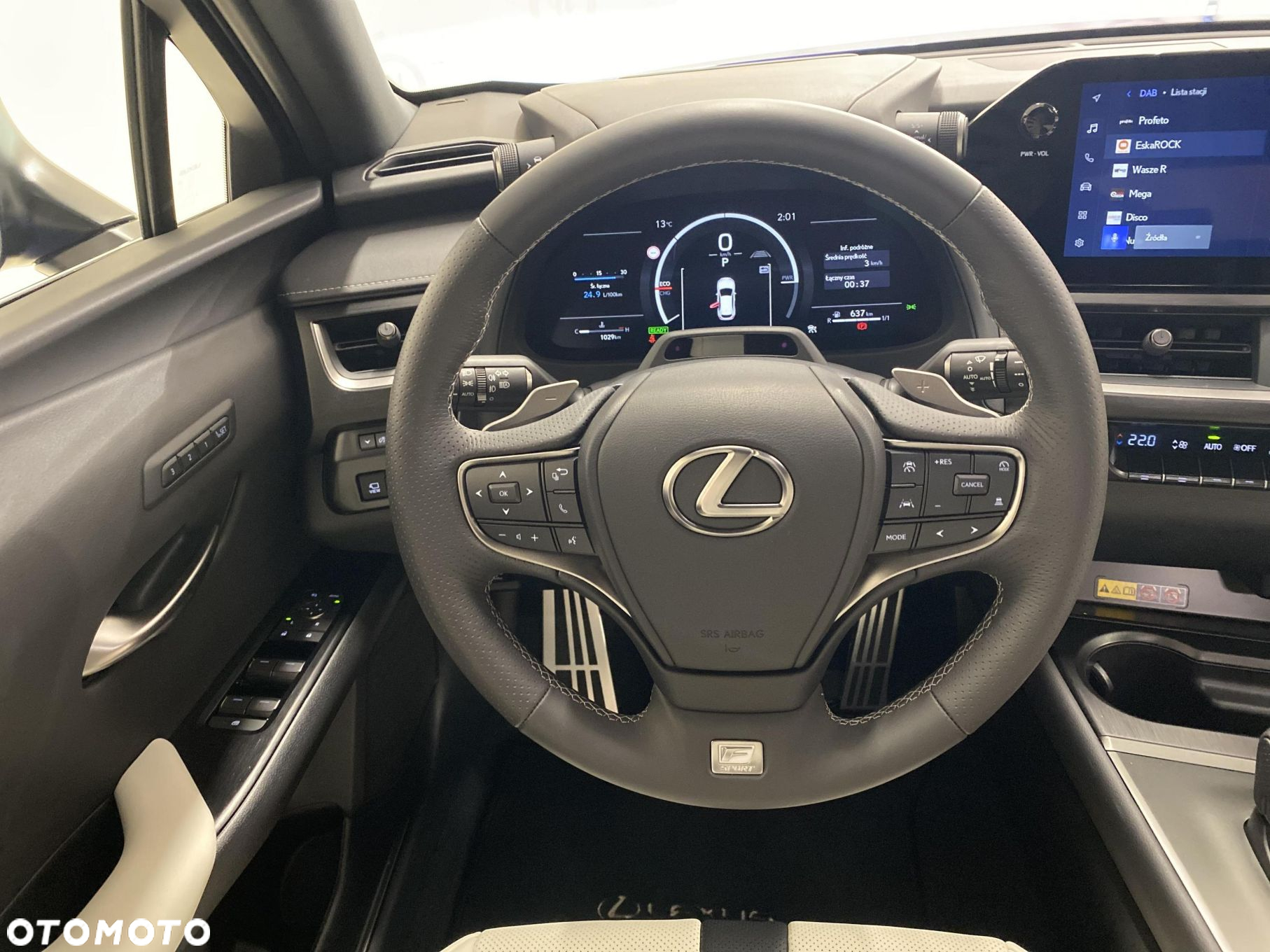 Lexus UX - 12
