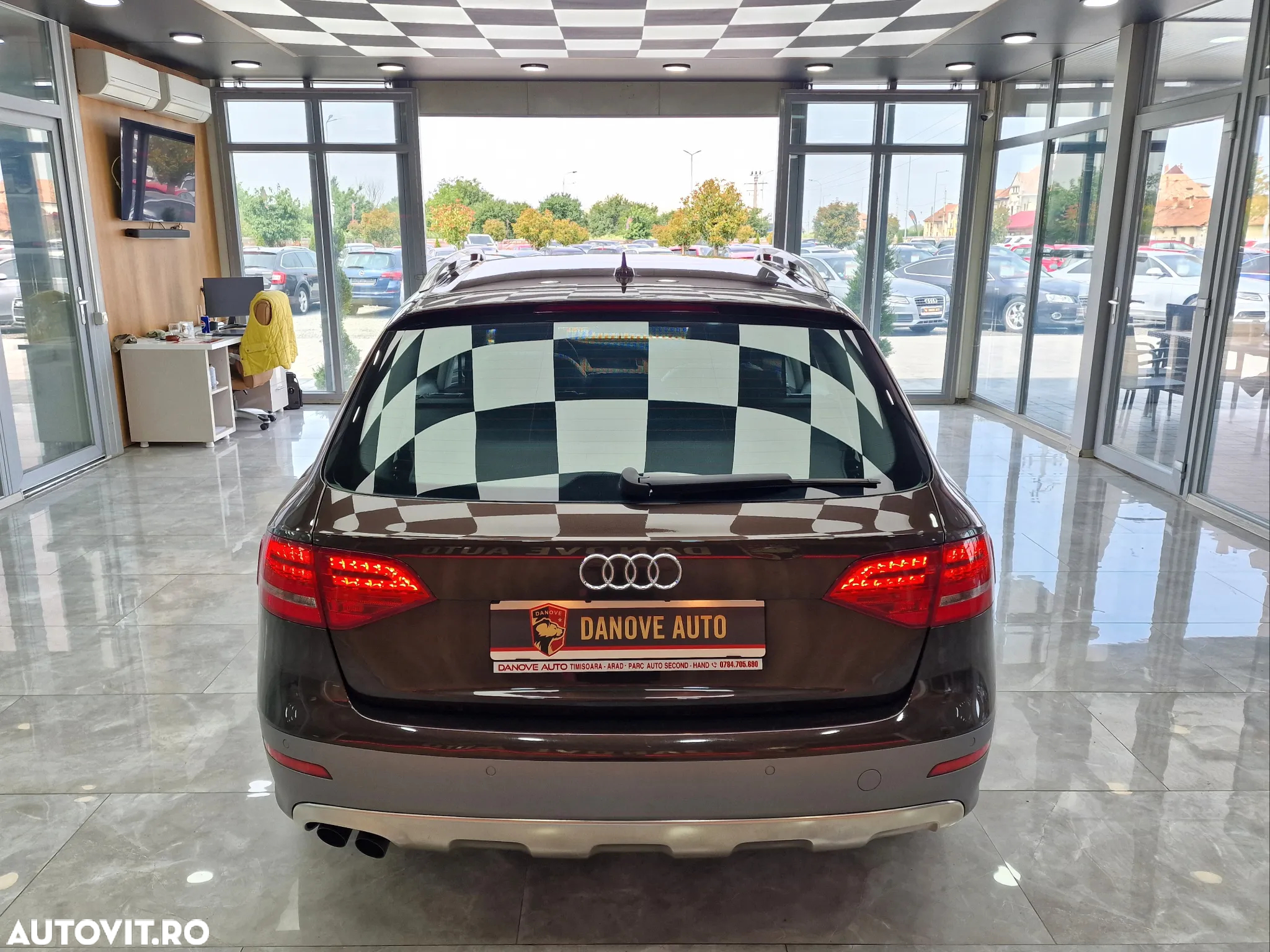 Audi A4 Allroad 2.0 TDI Quattro - 10