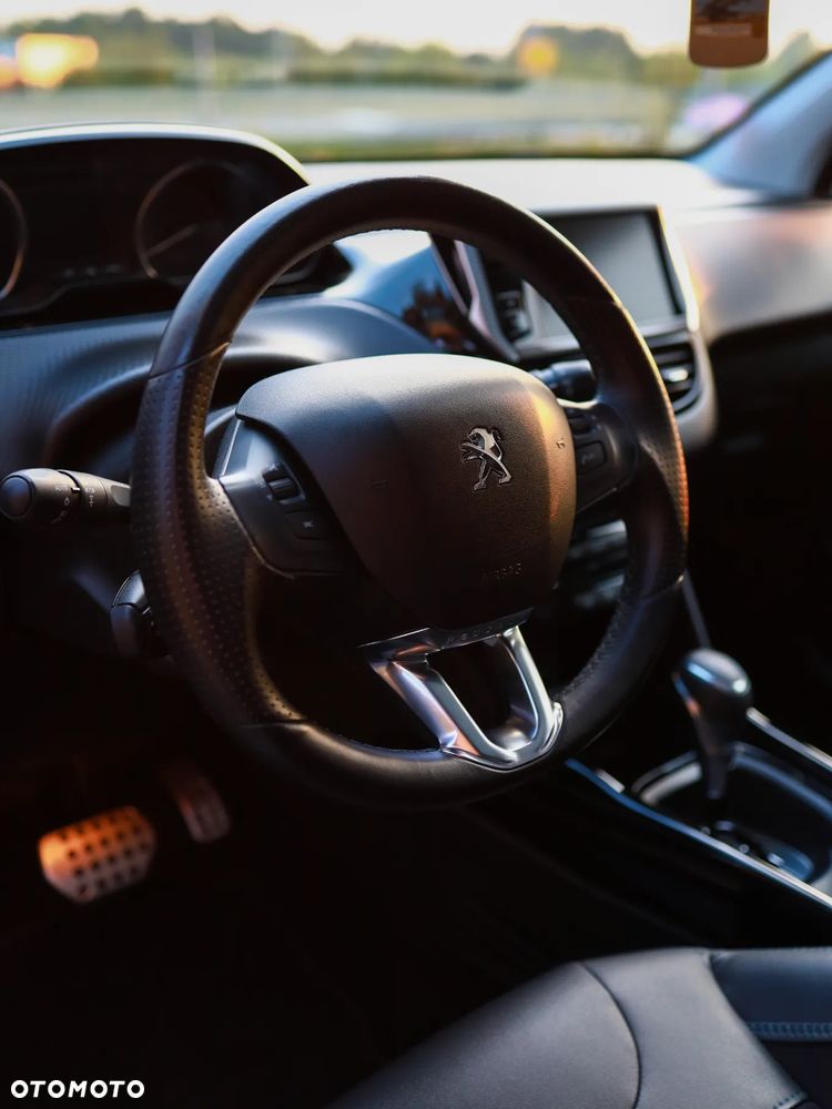 Peugeot 2008 1.2 Pure Tech GPF Crossway S&S EAT6 - 4